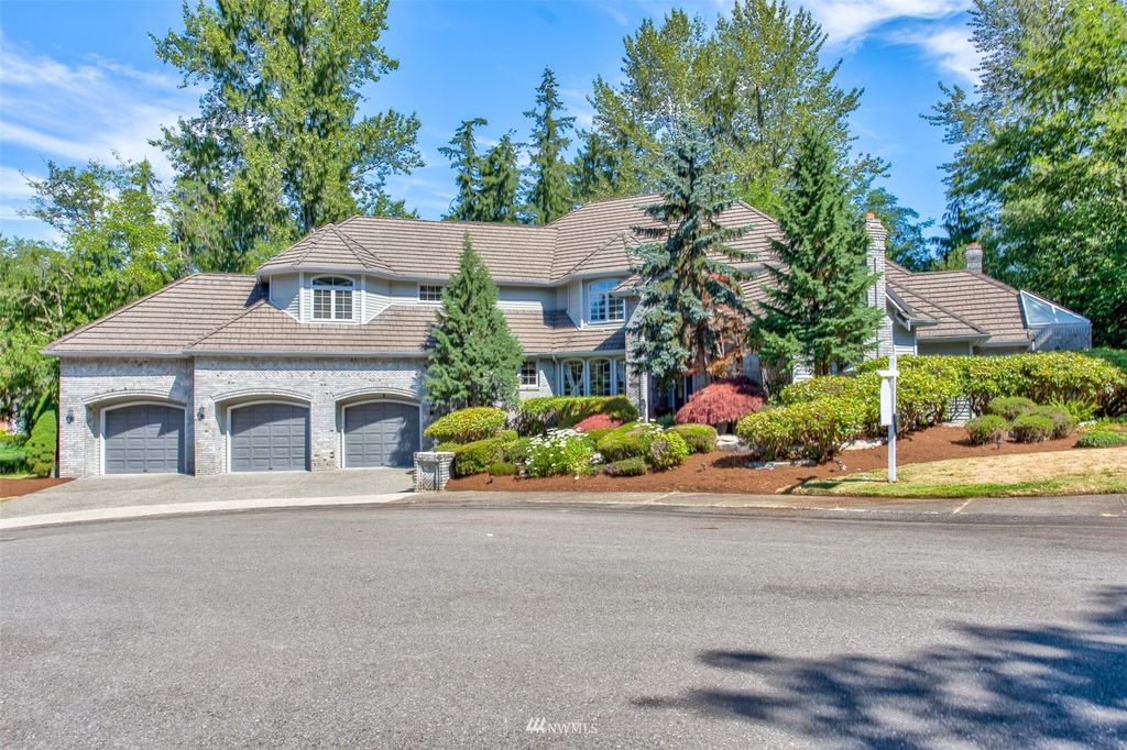 Photo of 6317 160th Place SE, Bellevue, WA 98006 (MLS # 1975629)