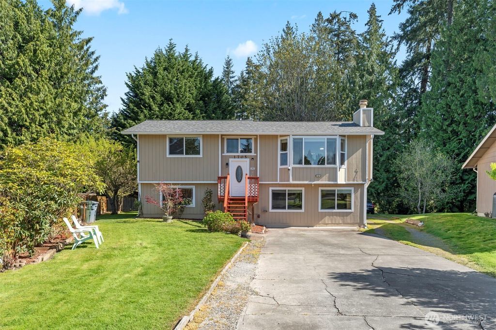 Photo of 1705 Cypress CT Ct, Milton, WA 98354 (MLS # 2361764)