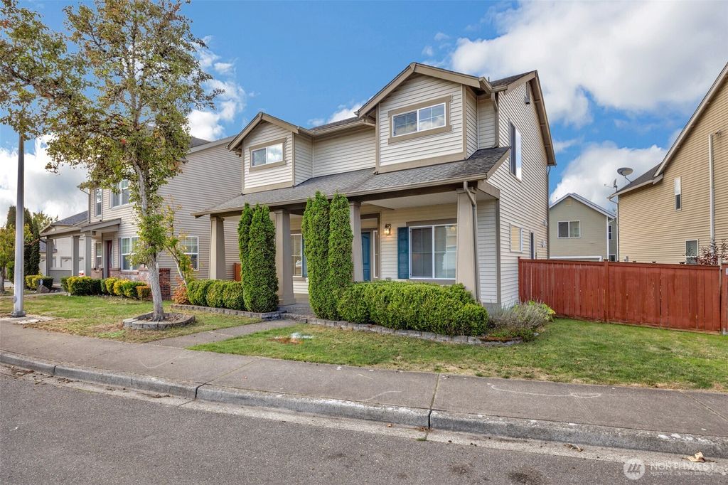 Photo of 331 Index Avenue SE, Renton, WA 98056 (MLS # 2441714)