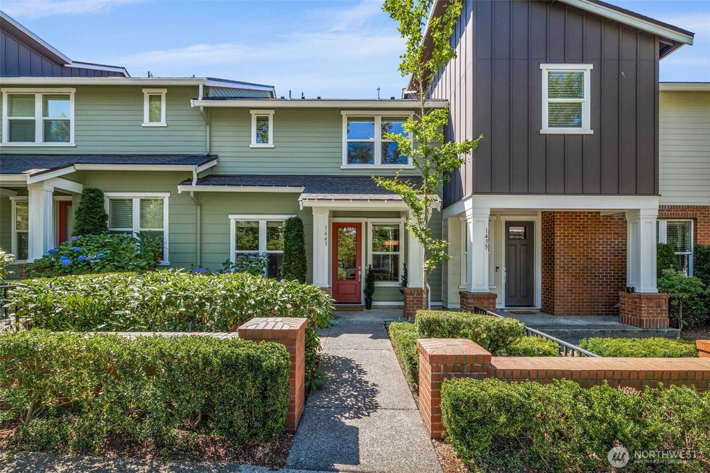 Photo of 1443 NE Park Drive, Issaquah, WA 98029 (MLS # 2406761)