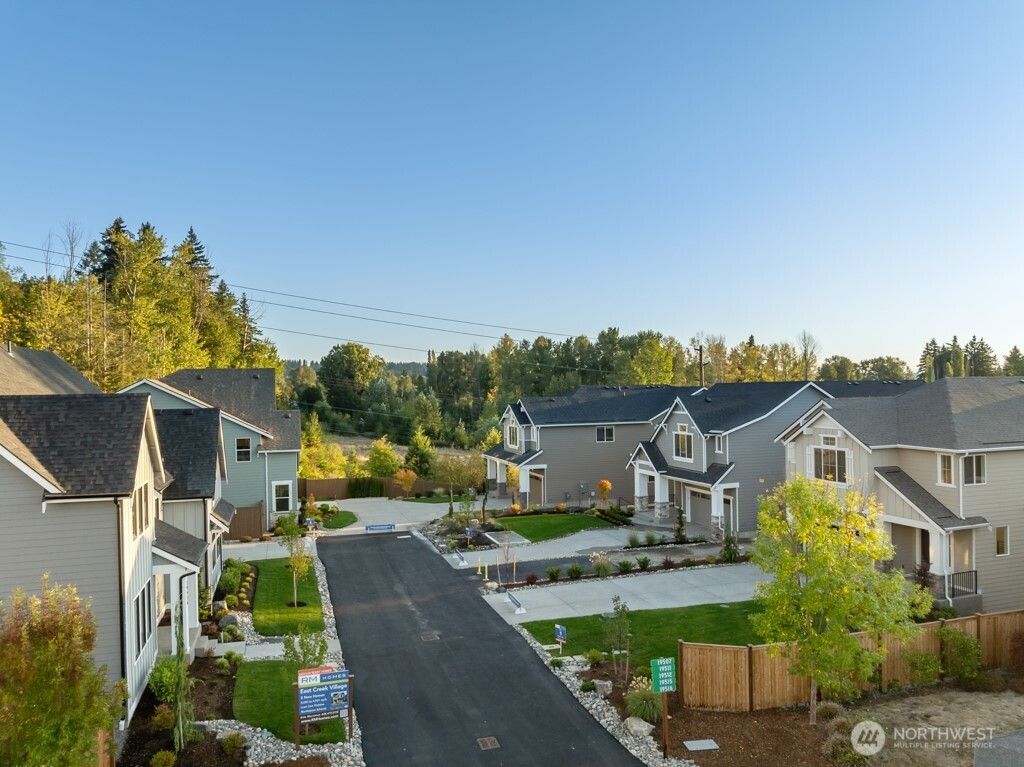 Photo of 19507 81st Place NE #3, Kenmore, WA 98028 (MLS # 2371024)