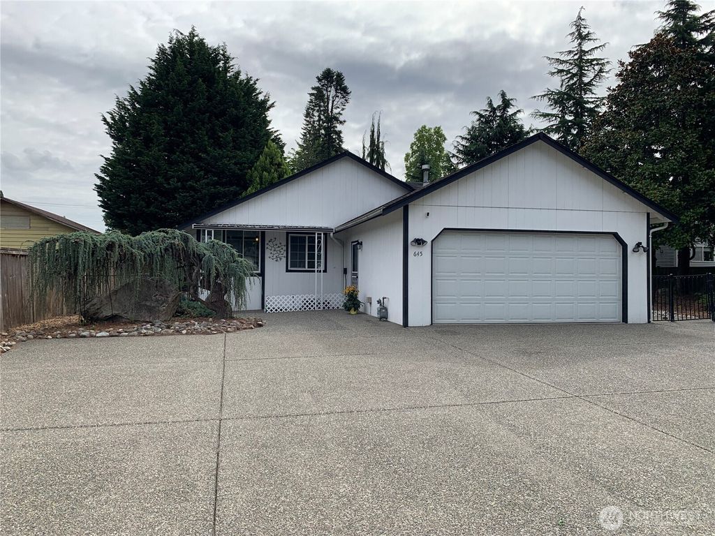 Photo of 645 Milwaukee Boulevard S, Pacific, WA 98047 (MLS # 2422389)
