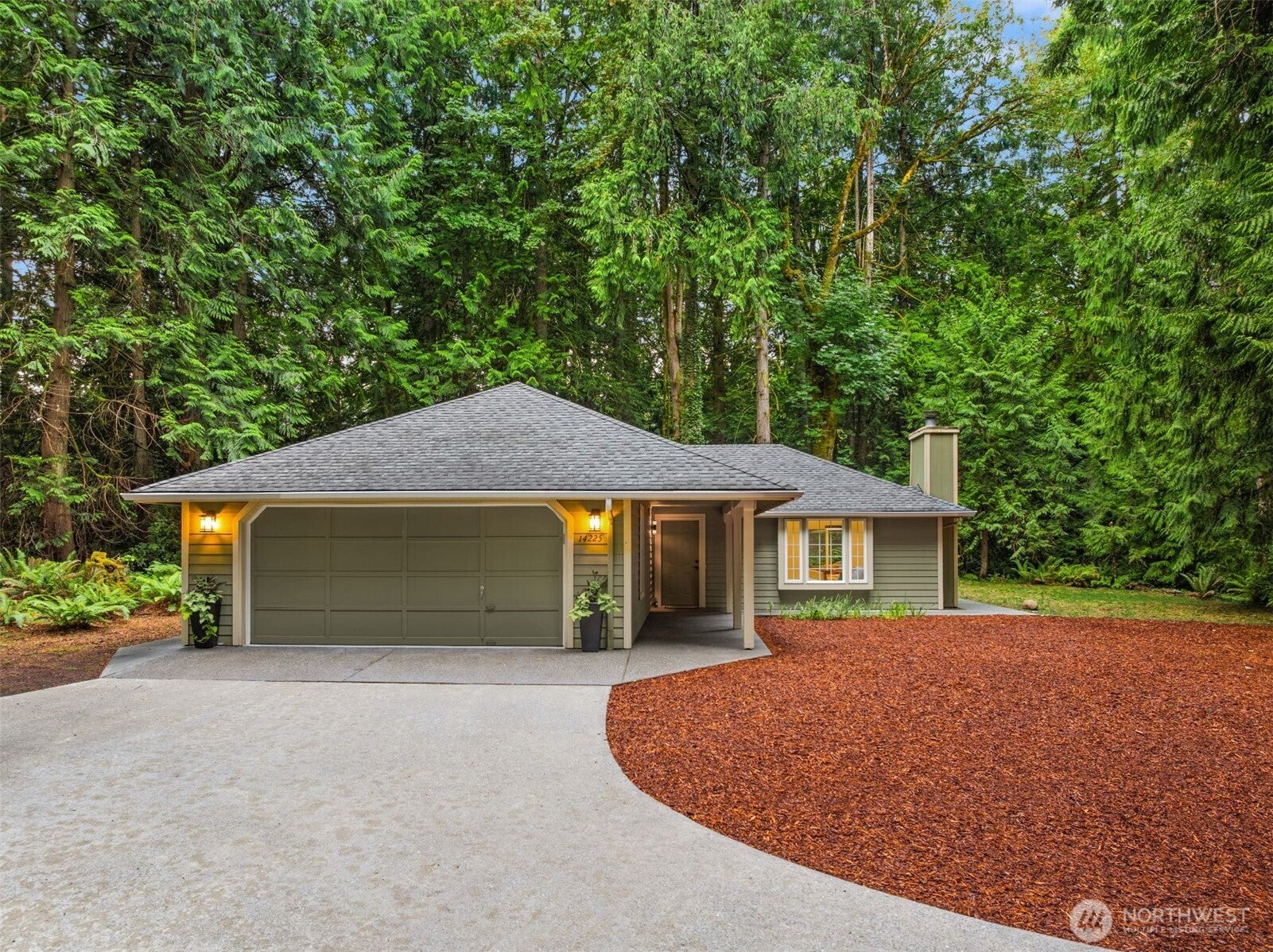 9067 Hidden Cove Road NE