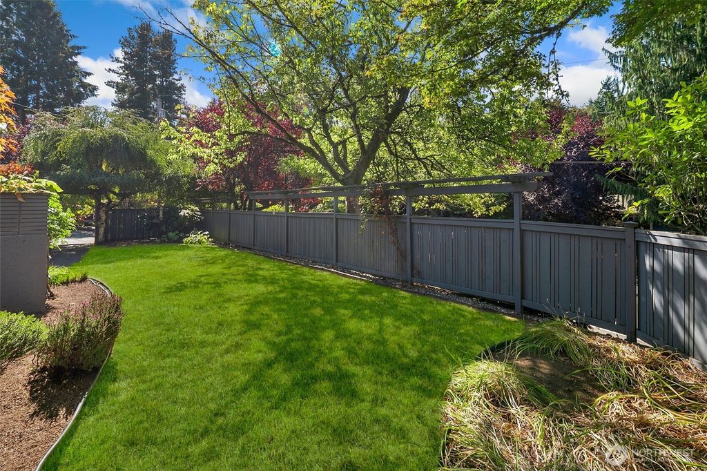 Photo of 18704 58th Avenue NE, Kenmore, WA 98028 (MLS # 2434734)
