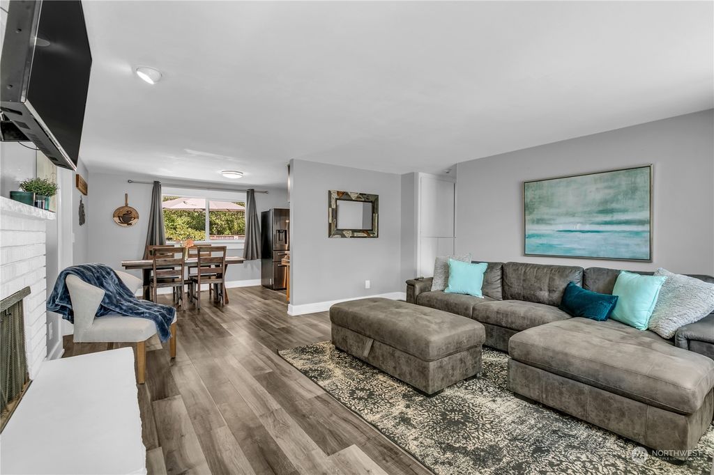 Photo of 4924 SW 314th Place, Federal Way, WA 98023 (MLS # 2144250)