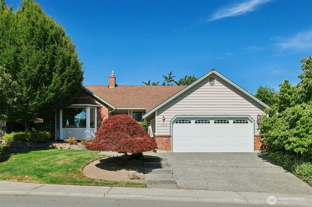 Photo of 13400 44th Avenue W, Mukilteo, WA 98275 (MLS # 2407519)