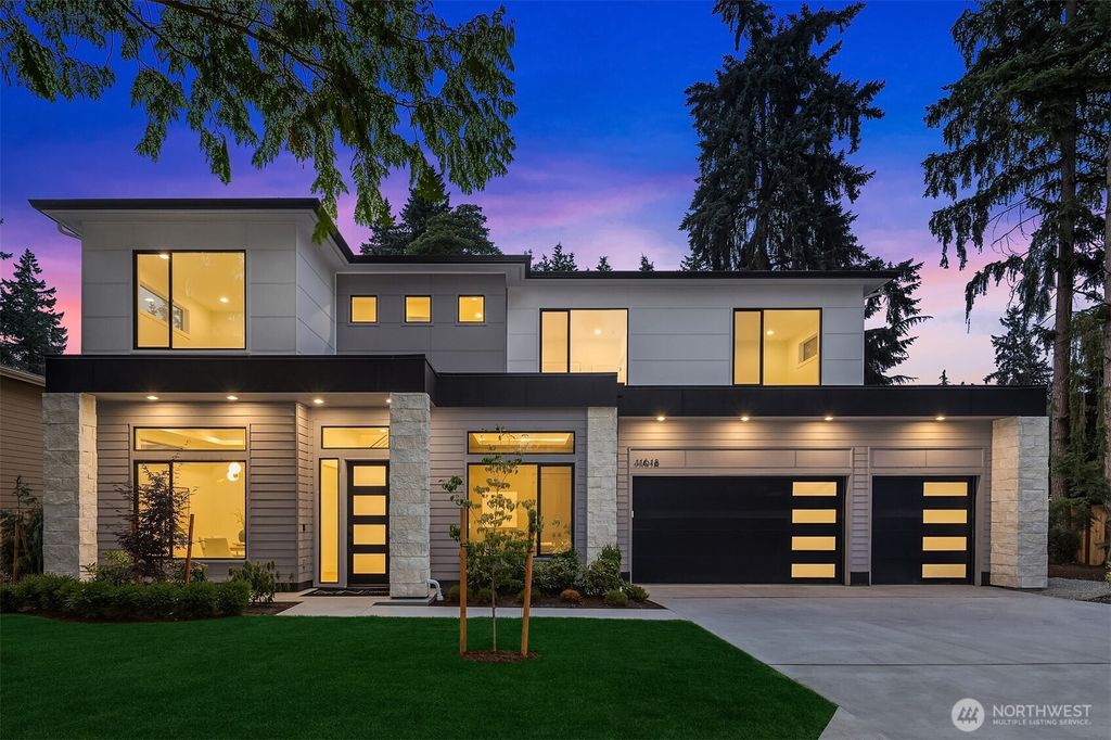 Photo of 11618 NE 111th Street, Kirkland, WA 98033 (MLS # 2405005)