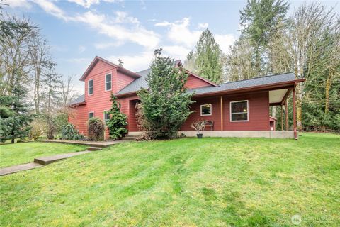 Photo of 180 Trinity Drive, Castle Rock, WA 98611 (MLS # 2488730)