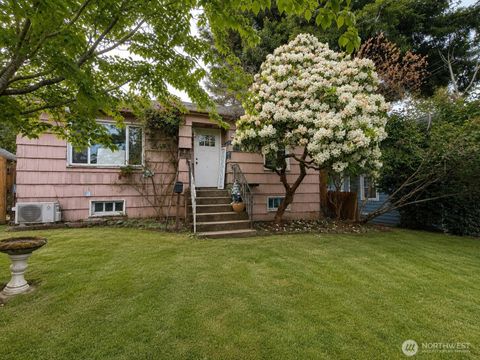 Photo of 10047 61st Avenue S, Seattle, WA 98178 (MLS # 2524734)