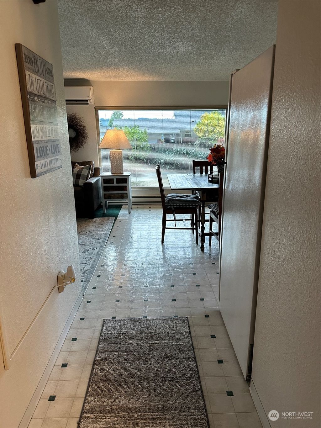 listing image 9360507007919435936