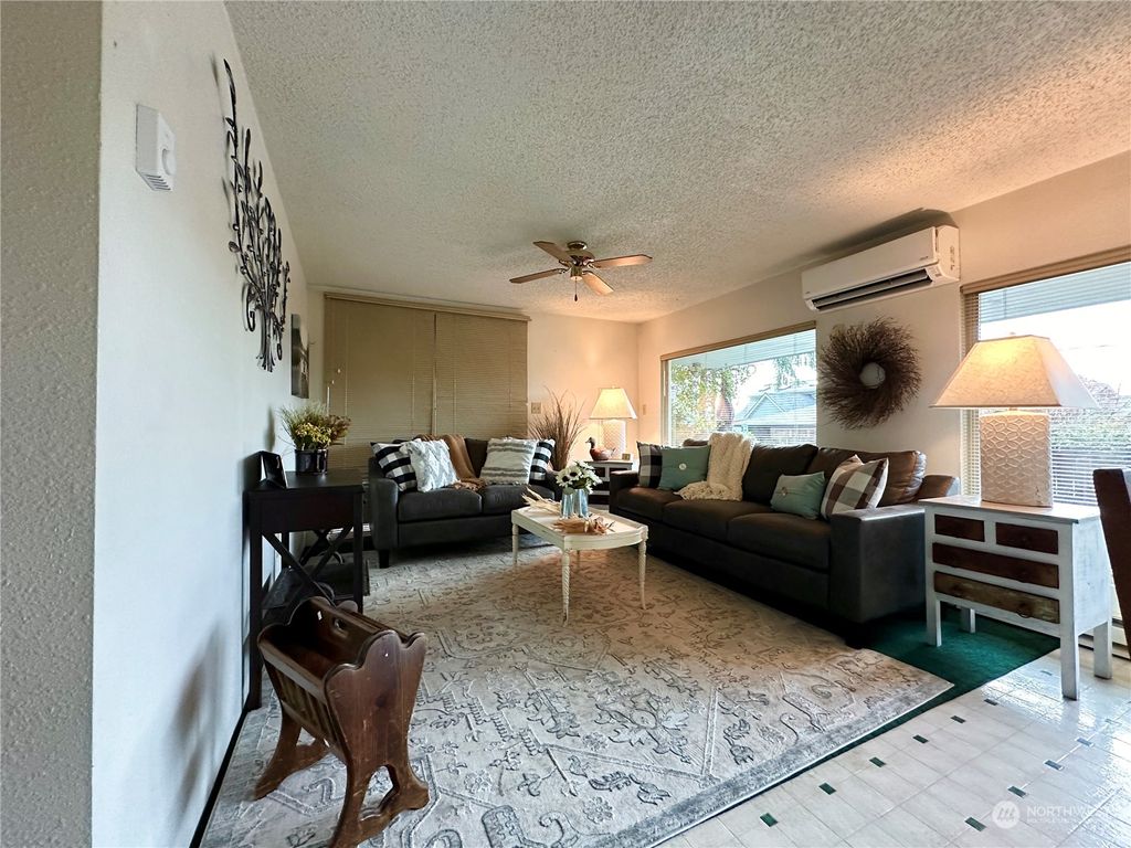 listing image 9360794538211843476