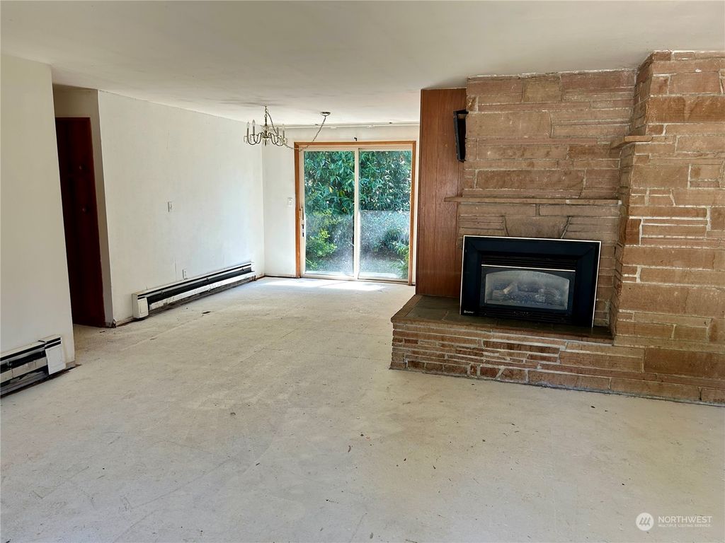 Photo of 6820 192nd Place SW, Lynnwood, WA 98036 (MLS # 2277578)