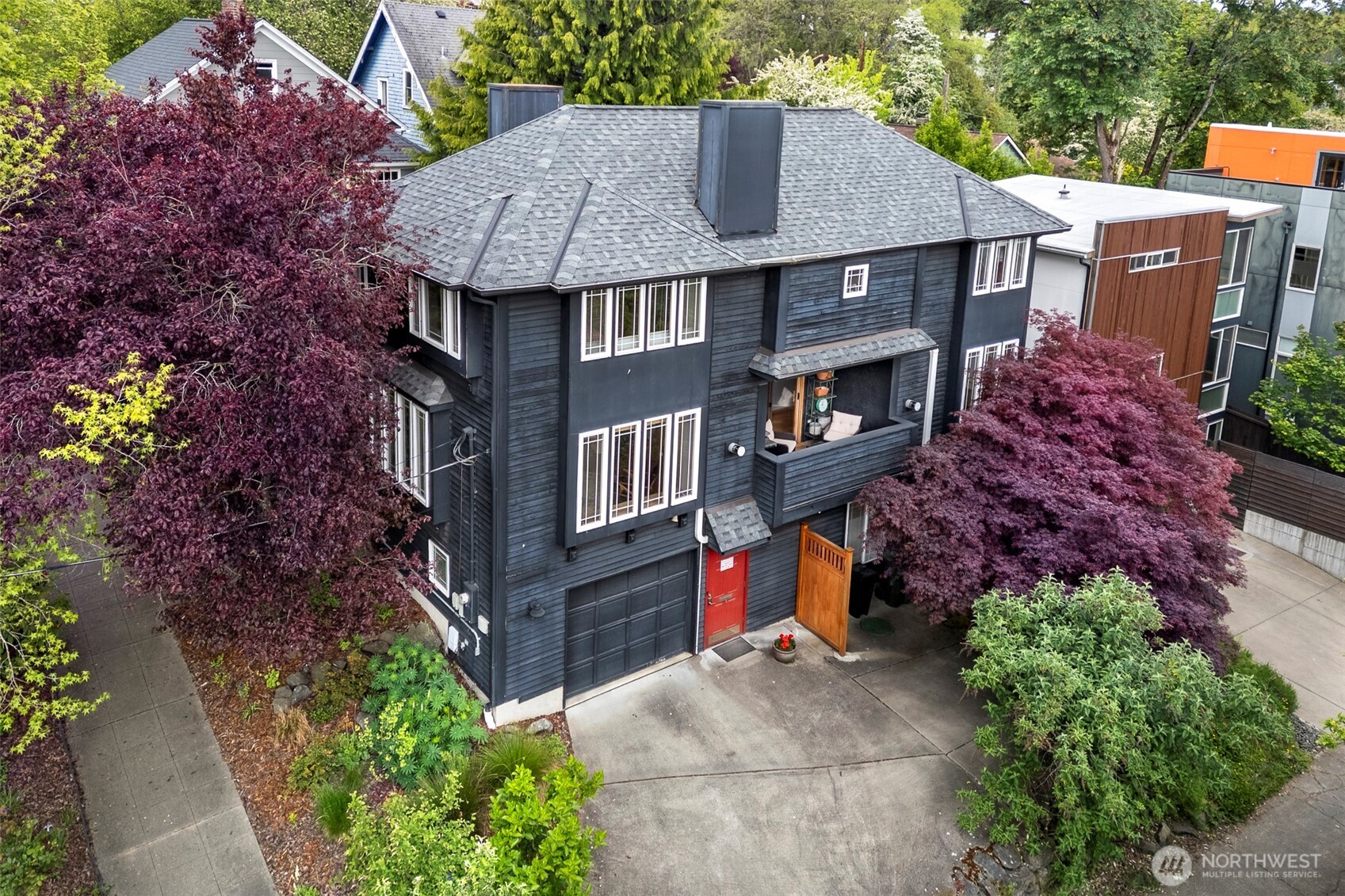 2606 E Olive Street