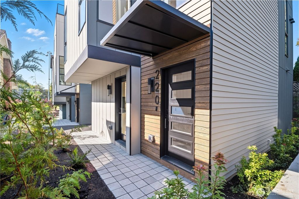 Photo of 216 21st Avenue E, Seattle, WA 98112 (MLS # 2435846)