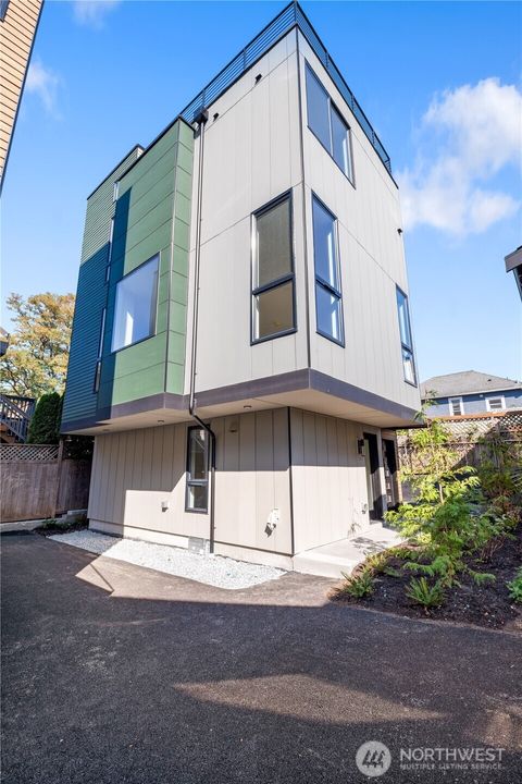 216 21st Avenue E Seattle WA 98112