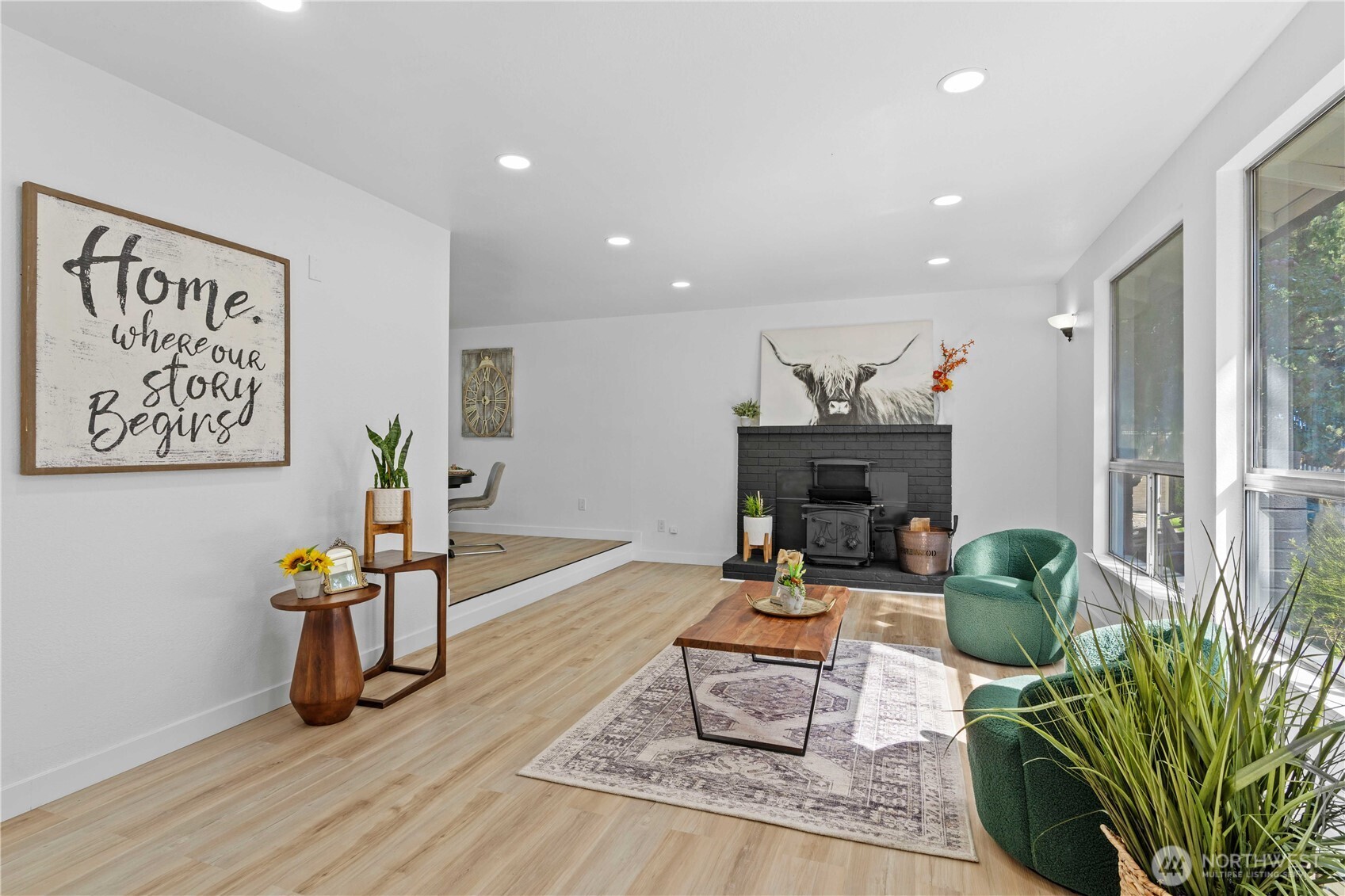 16015 13th Avenue E