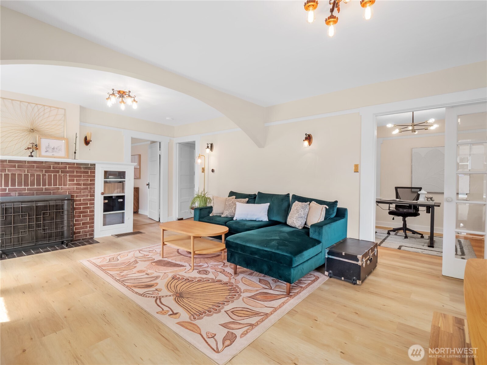 9701 Roosevelt Way NE