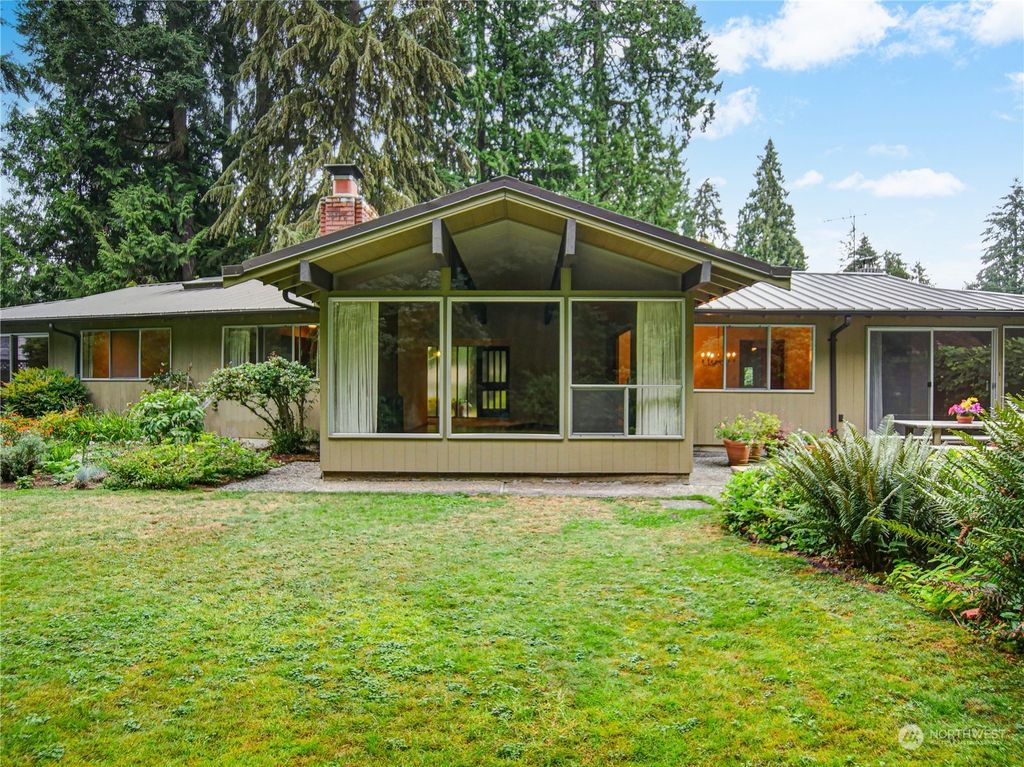 Photo of 8621 SE 63rd Street, Mercer Island, WA 98040 (MLS # 2280410)