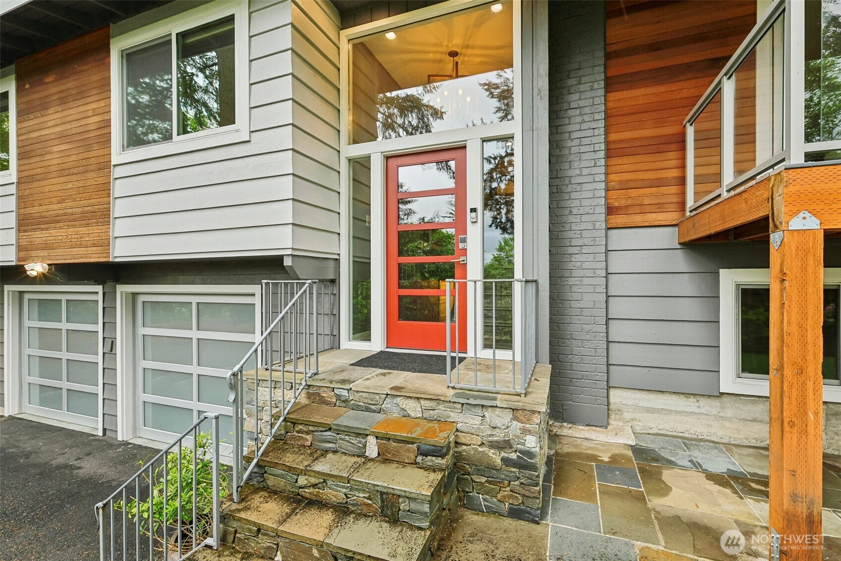 320 SW Forest Drive