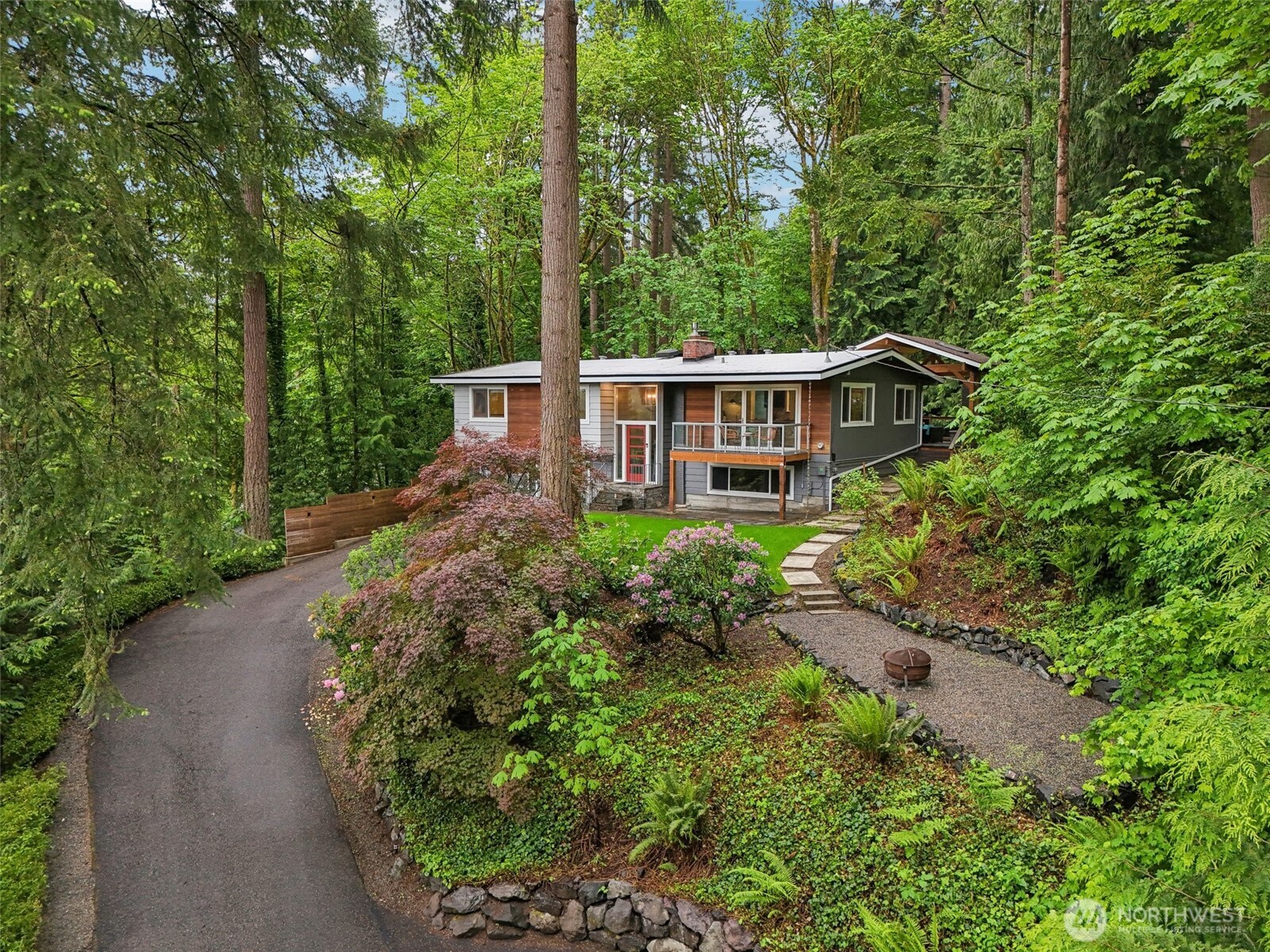 320 SW Forest Drive