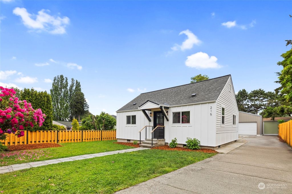 Photo of 215 S 107th Street, Seattle, WA 98168 (MLS # 2245080)