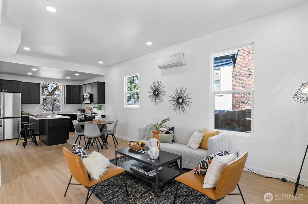 Photo of 1311 Yakima Avenue S, Seattle, WA 98144 (MLS # 2346496)