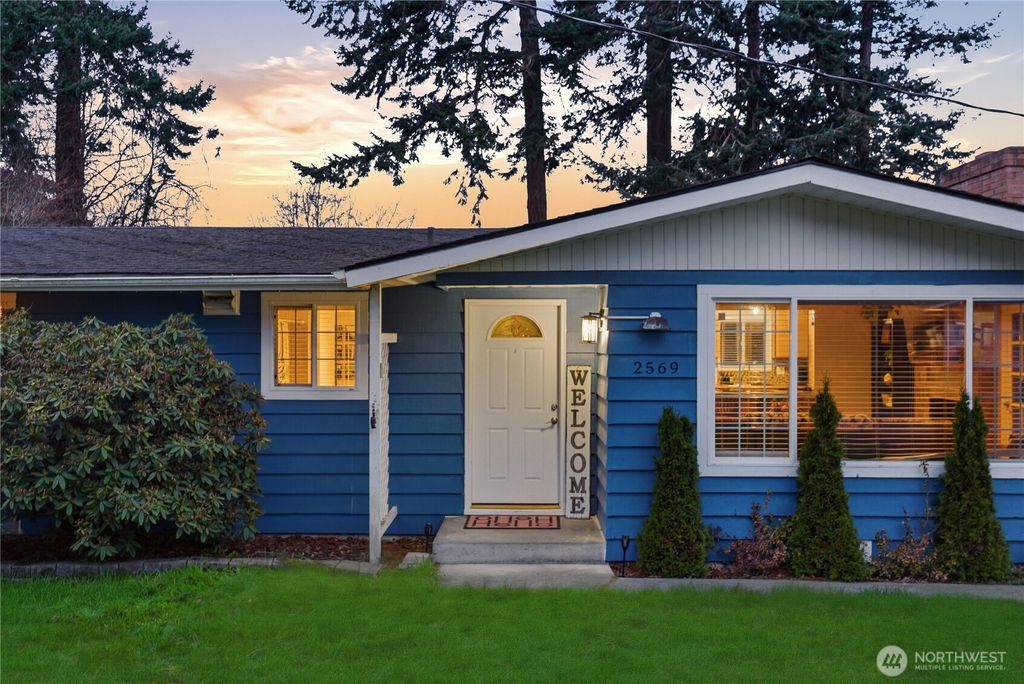 Photo of 2569 Airline Way, Oak Harbor, WA 98277 (MLS # 2459660)