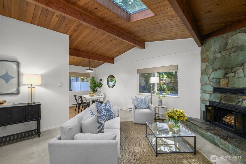 Photo of 1910 220th Avenue SE, Sammamish, WA 98075 (MLS # 2446930)