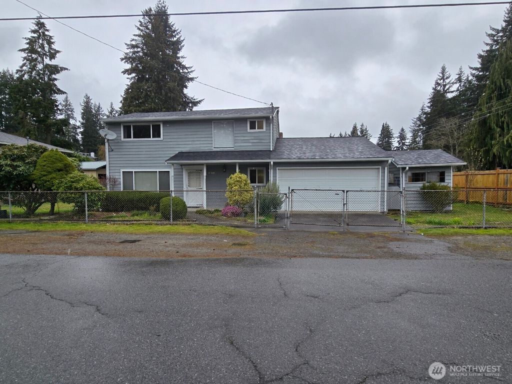 Photo of 16301 N Wallingford Avenue N, Shoreline, WA 98133 (MLS # 2502865)