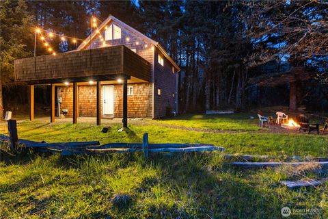 Photo of 27 Chabot Road, Copalis Beach, WA 98535 (MLS # 2395235)