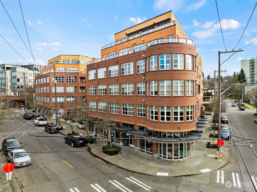 Photo of 410 NE 70th Street #209, Seattle, WA 98115 (MLS # 2199373)