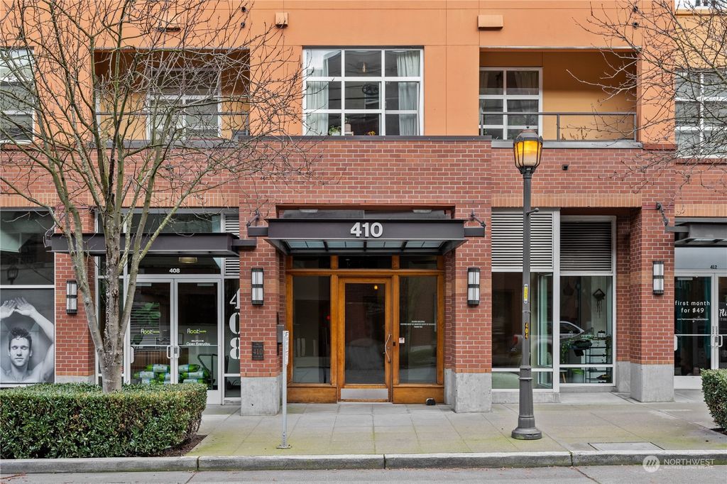 Photo of 410 NE 70th Street #209, Seattle, WA 98115 (MLS # 2199373)