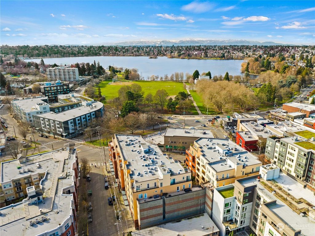 Photo of 410 NE 70th Street #209, Seattle, WA 98115 (MLS # 2199373)