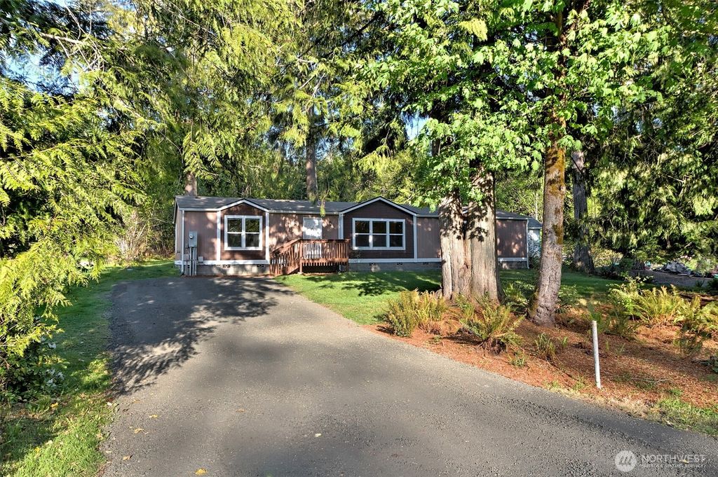 Photo of 221 SE Fuchsia Avenue, Shelton, WA 98584 (MLS # 2517519)
