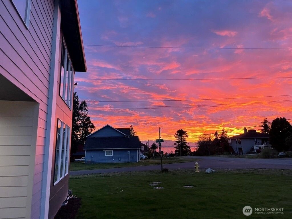 Photo of 1203 Byrd Street, Coupeville, WA 98239 (MLS # 2512671)