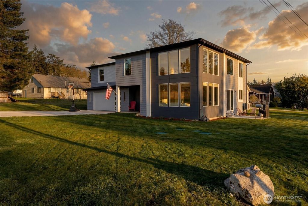 Photo of 1203 Byrd Street, Coupeville, WA 98239 (MLS # 2512671)
