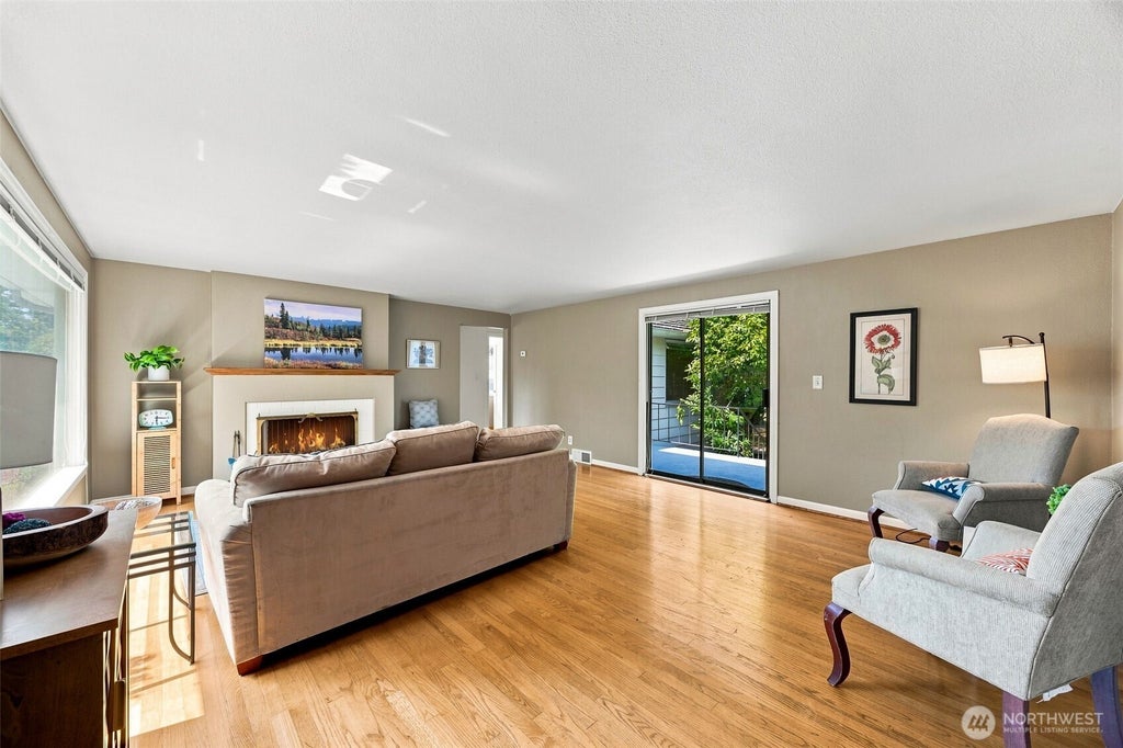 Photo of 1542 NW 100th Street, Seattle, WA 98177 (MLS # 2566048)