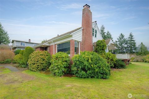 Photo of 1020 Puget Drive, Edmonds, WA 98020 (MLS # 2482720)