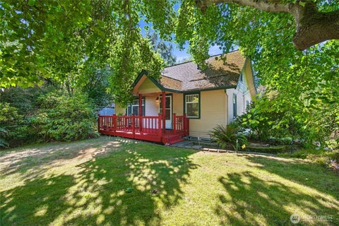 Photo of 4808 Glenwood Avenue, Everett, WA 98203 (MLS # 2579869)