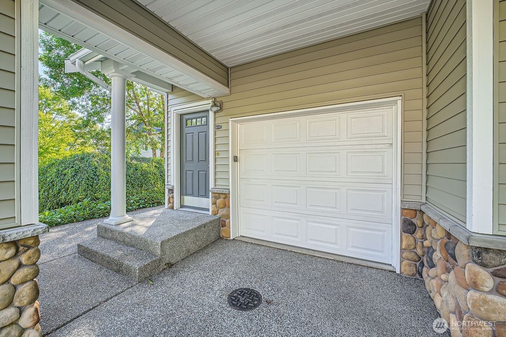 Photo of 1855 Trossachs Boulevard SE #1404, Sammamish, WA 98075 (MLS # 2387447)