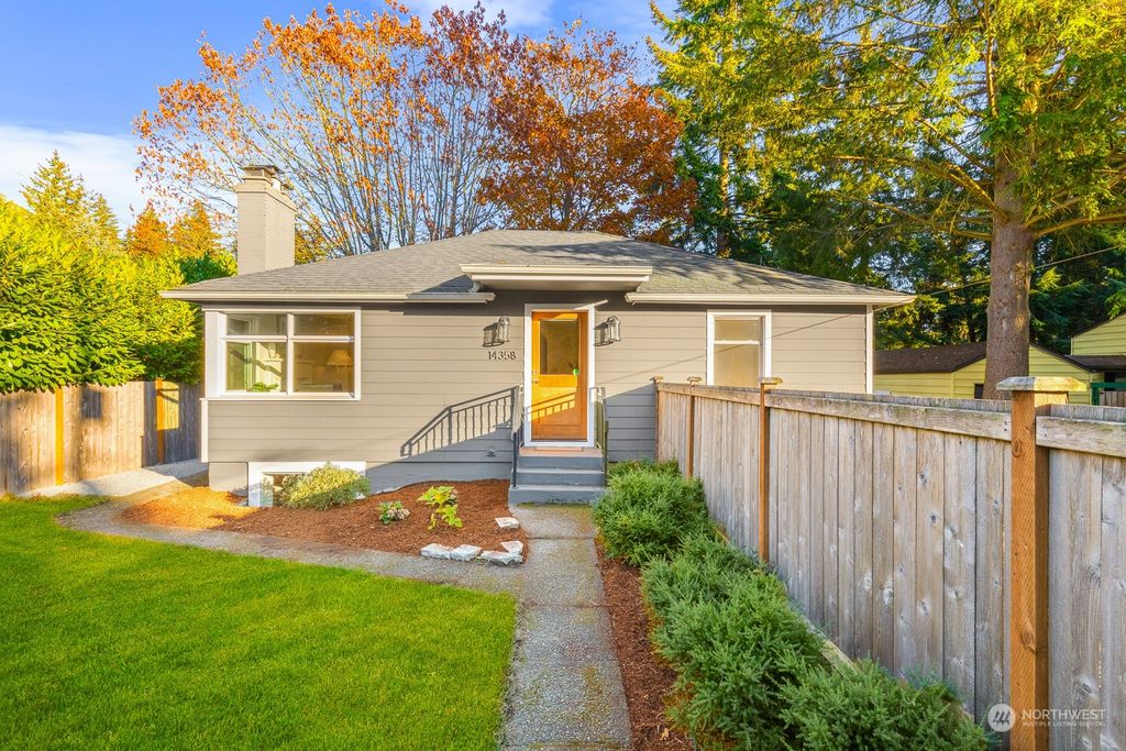 Photo of 14358 Dayton Avenue N, Seattle, WA 98133 (MLS # 2017203)