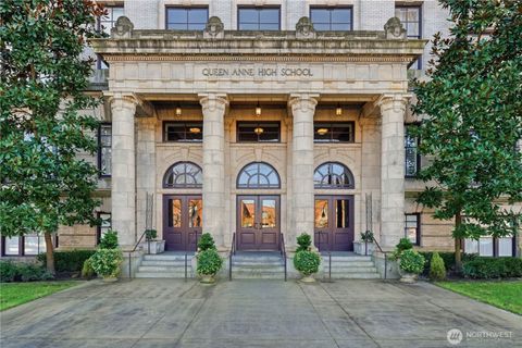 Photo of 201 Galer St #534, Seattle, WA 98109 (MLS # 2485531)