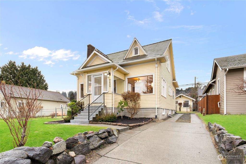 Photo of 4406 S 3rd Avenue, Everett, WA 98203 (MLS # 2192724)