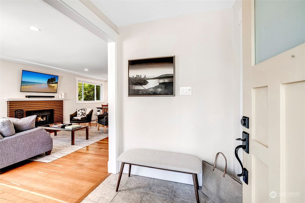 Photo of 7041 14th Avenue NW, Seattle, WA 98117 (MLS # 2071773)
