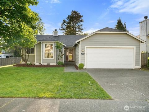 Photo of 28123 230 Avenue SE, Maple Valley, WA 98038 (MLS # 2517776)