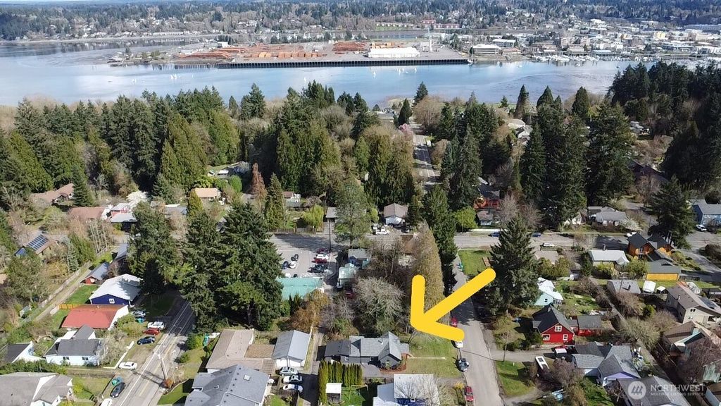 Photo of 1422 Brawne Avenue NW, Olympia, WA 98502 (MLS # 2496286)