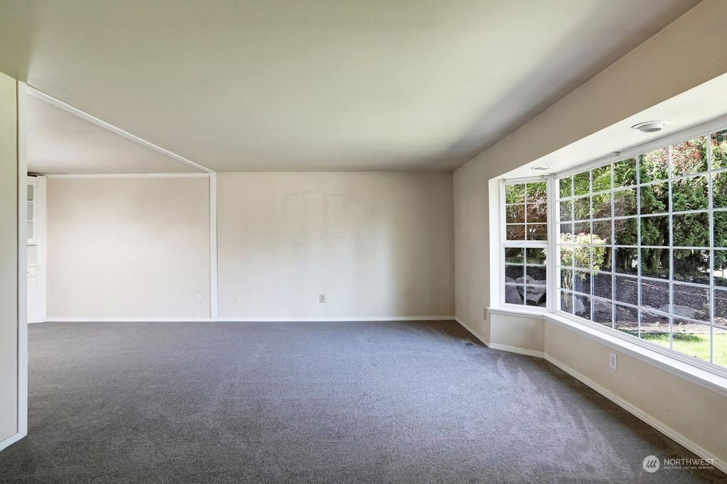 Photo of 18636 111th Place SE, Renton, WA 98055 (MLS # 2060918)