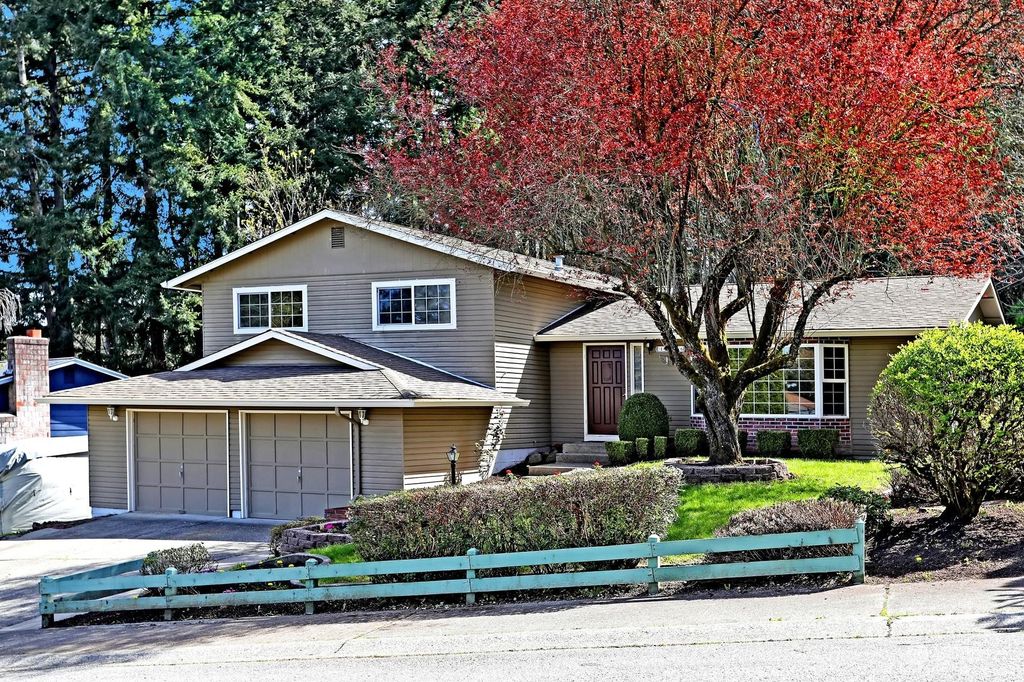 Photo of 18636 111th Place SE, Renton, WA 98055 (MLS # 2060918)