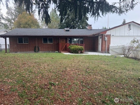 Photo of 11605 SE 258th Street, Kent, WA 98030 (MLS # 2593832)