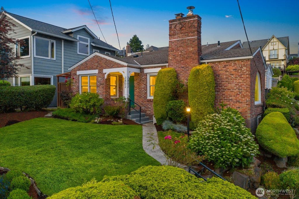 Photo of 2802 29th Avenue W, Seattle, WA 98199 (MLS # 2390656)